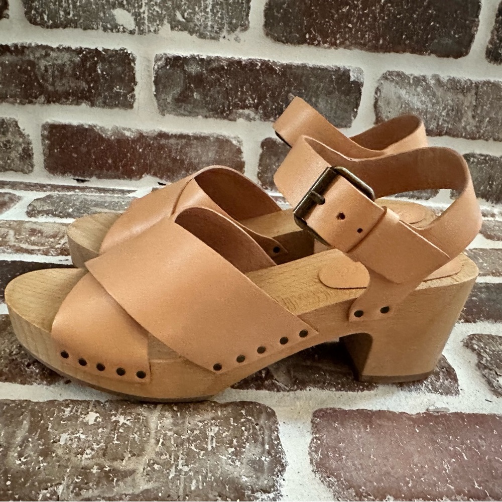 NWT never worn Madewell Johanna clog sandals